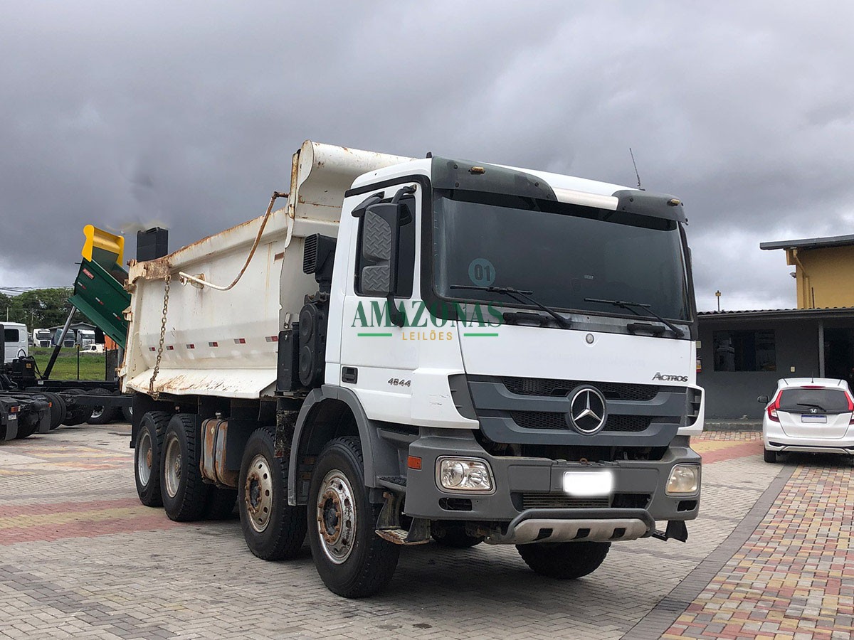 MERCEDES BENZ MB4844 2010