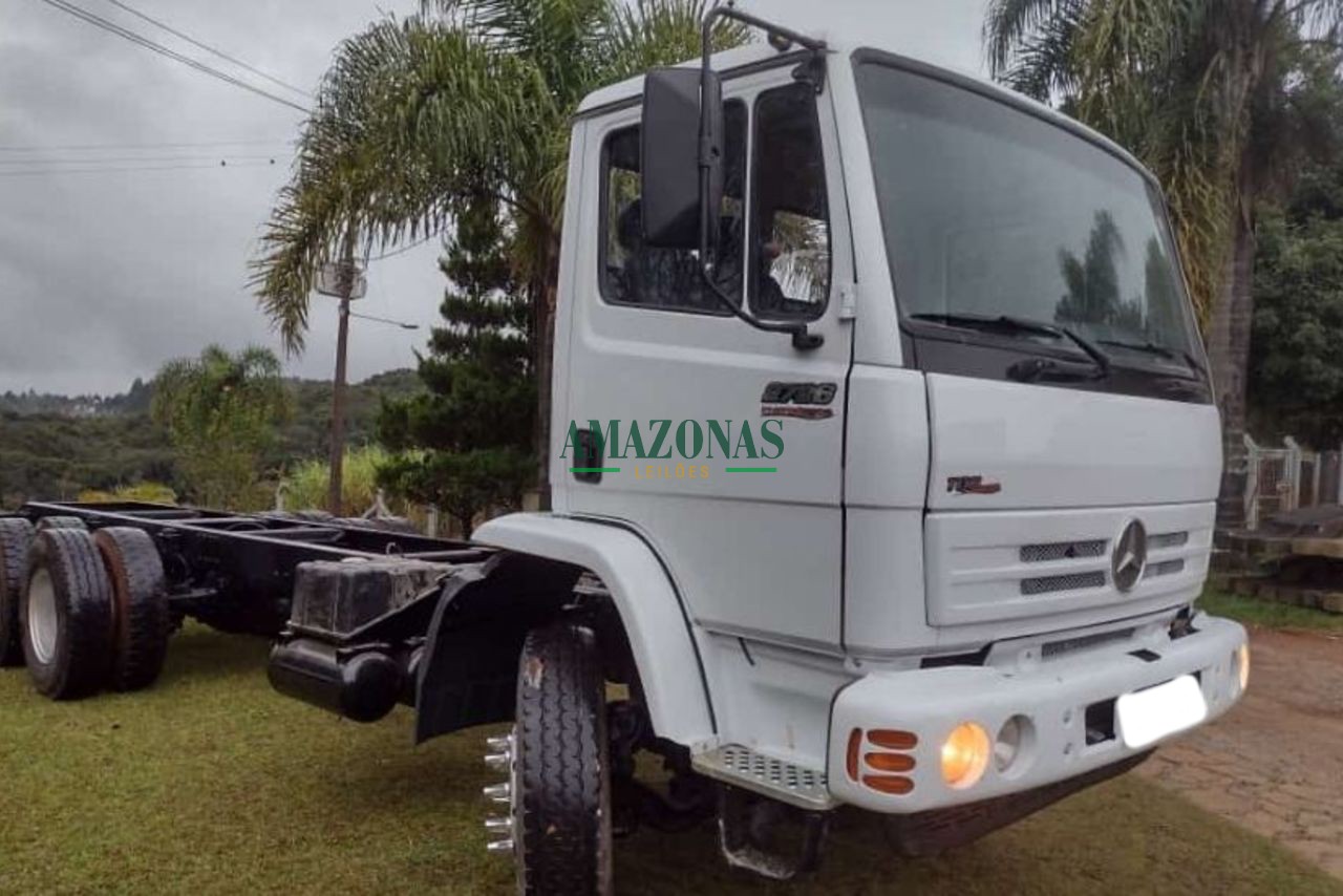 MERCEDES BENZ MB2726 2010