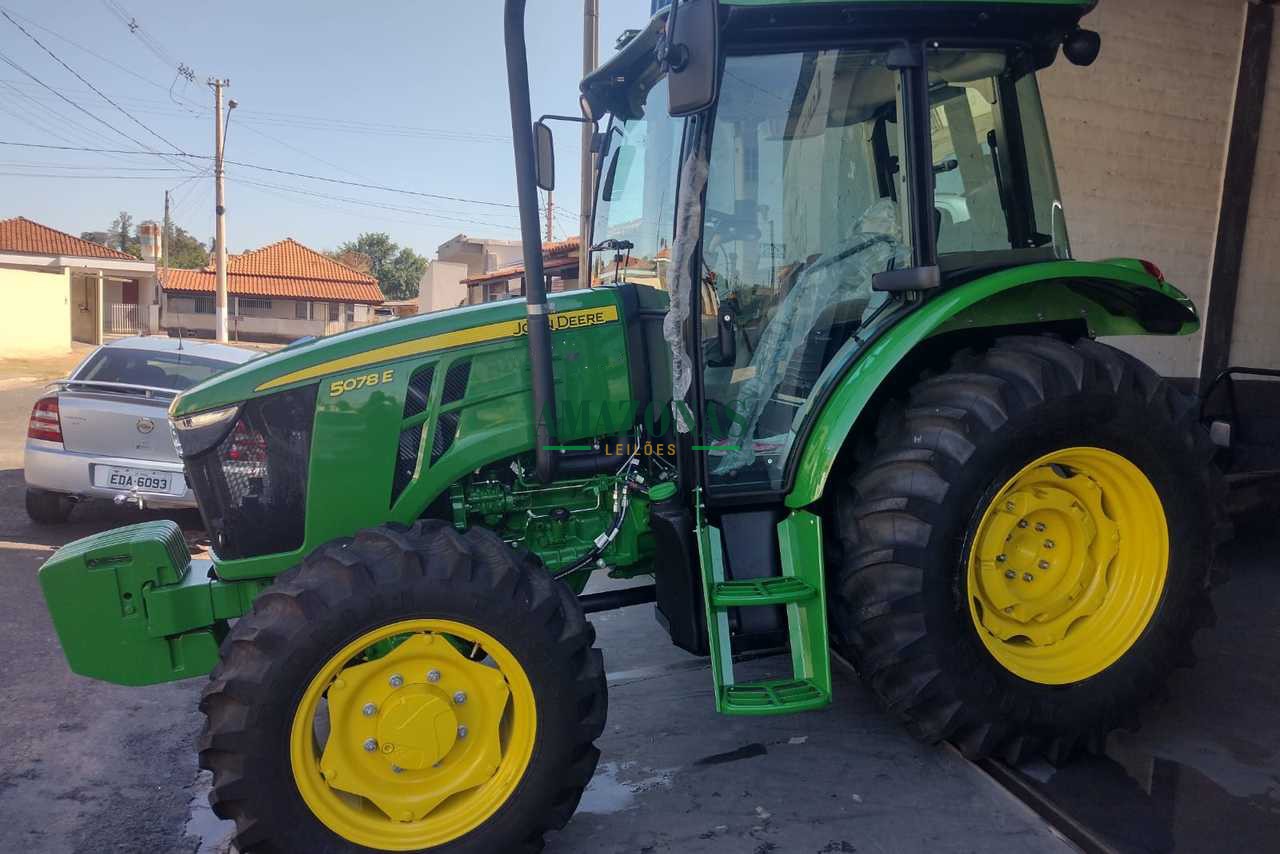 JOHN DEERE 5078E 2022