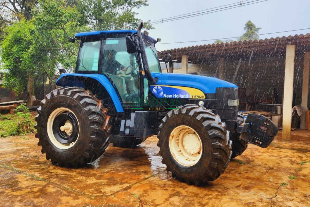 NEW HOLLAND TM7020 2012