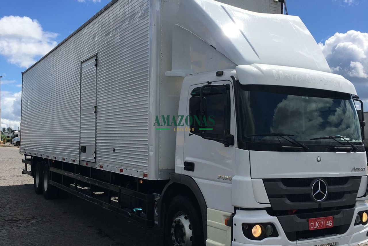 MERCEDES BENZ MB2426 2012