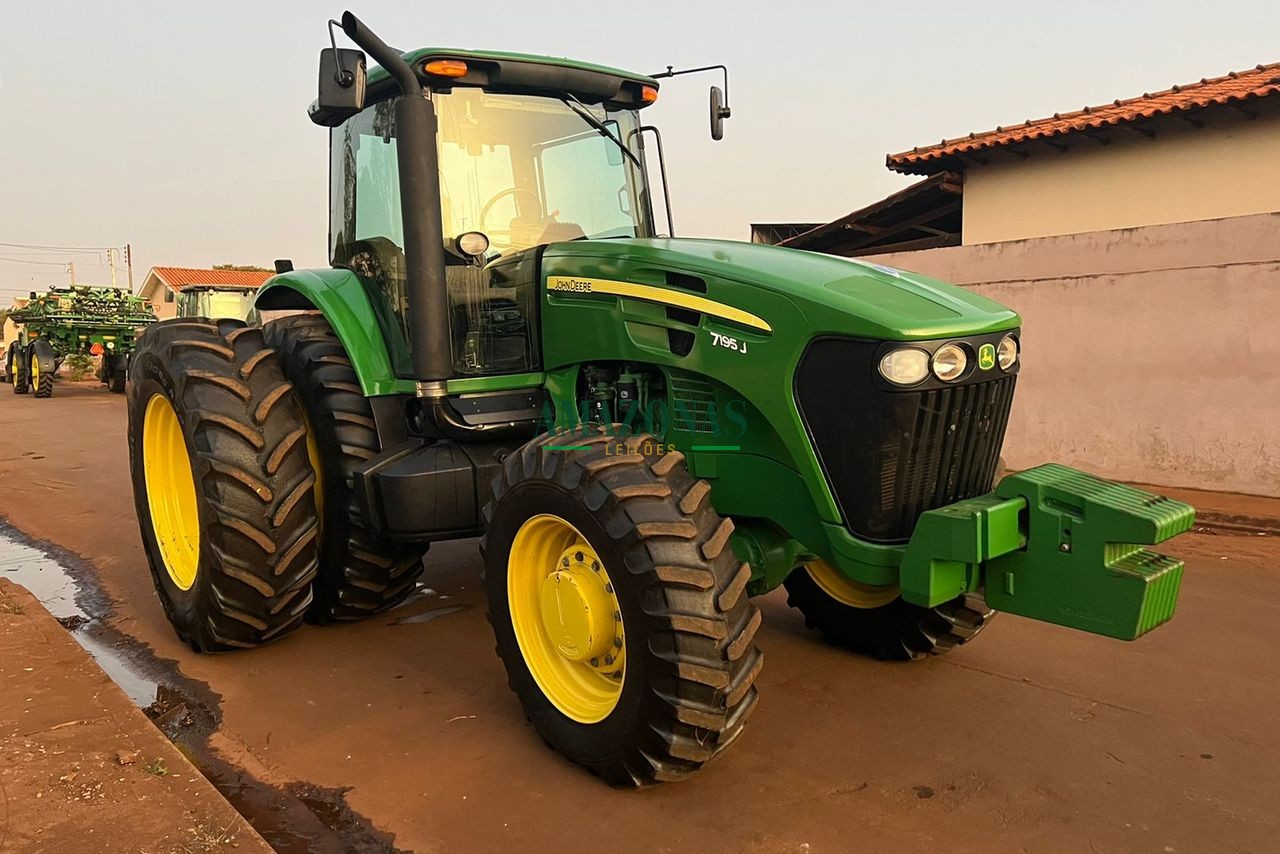 JOHN DEERE 7195J 2013